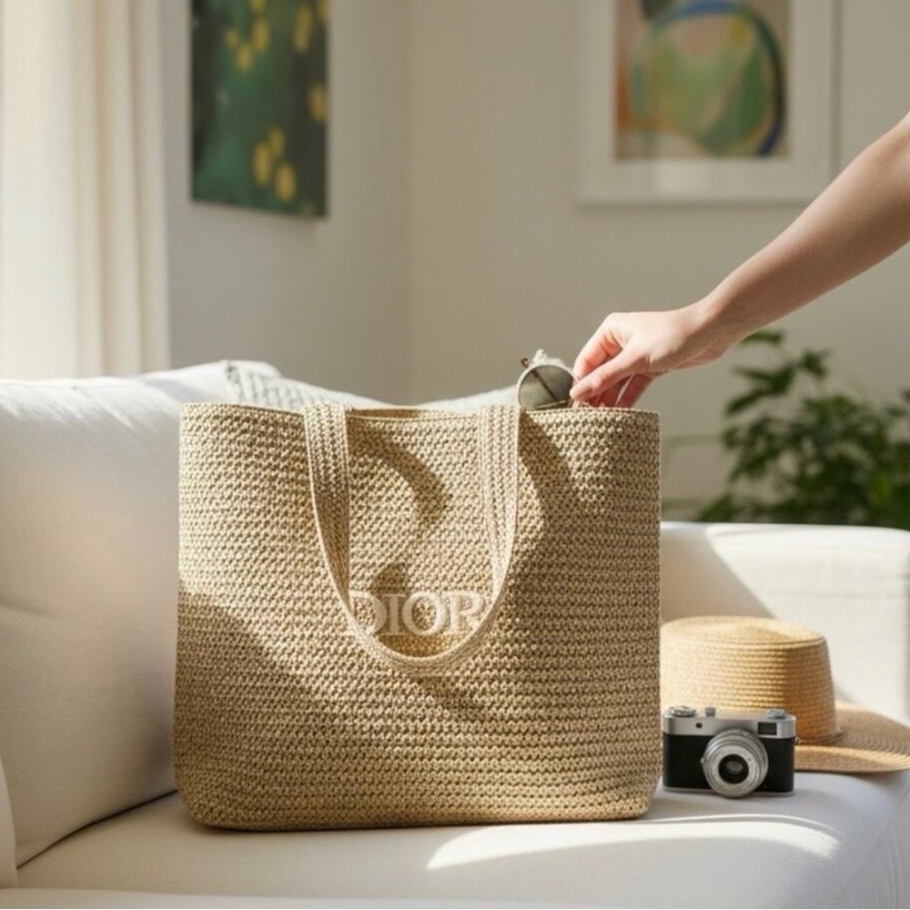 Christian Dior Parfums Large Straw/ Raffia Tote Bag GWP / VIP Gift New - Picture 2 of 11